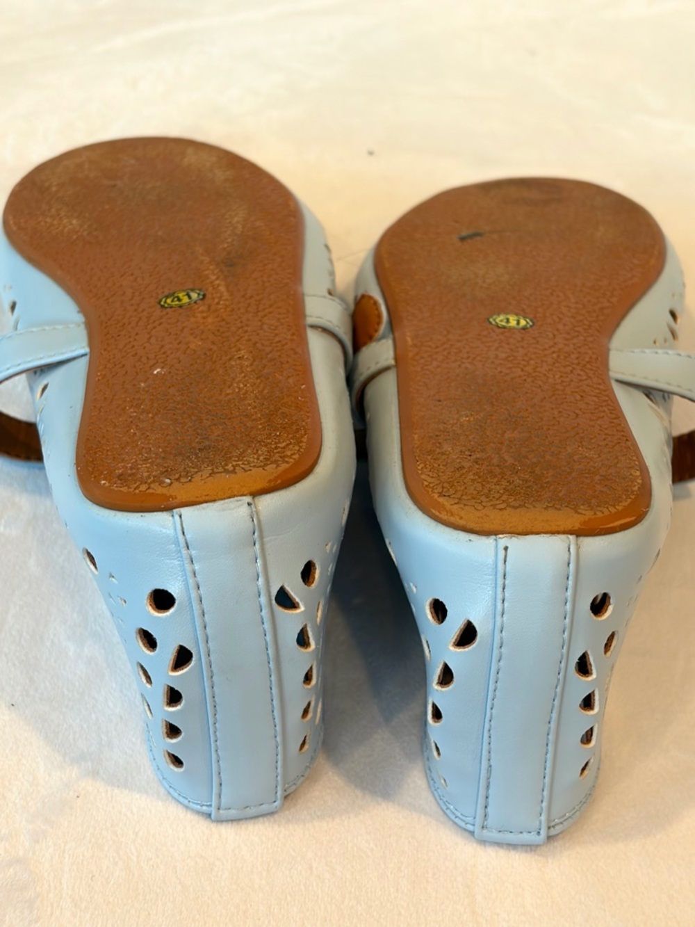 Perforated Mary Jane Flats, vegan leather, light blue, EUC, 41, (10.5) - Picture 13 of 14